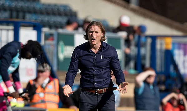 A Fierce Football Face-Off: Wycombe Wanderers vs Southend United (September 29, 2018) - Gareth Ainsworth Leads the Charge
