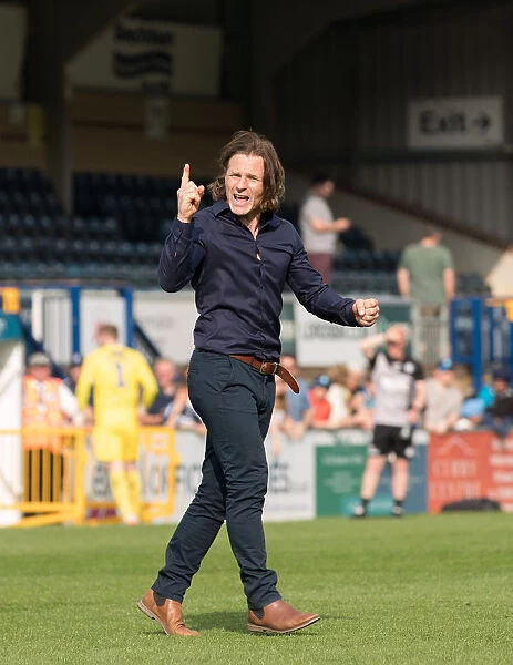 Gareth Ainsworth in Action Against Walsall, Wycombe Wanderers, 22 / 04 / 19