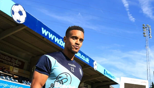 Paris Cowan-Hall in Action: Wycombe Wanderers vs Southend United, September 29, 2018