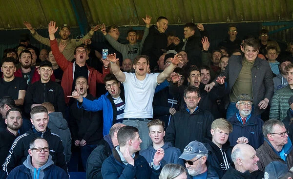 Wycombe fans. vs Southend, 13 / 04 / 19