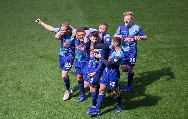 Wycombe Wanderers: Triumphant Moment of Victory over Shrewsbury, 2018 / 19 Season (Celebration Photos)