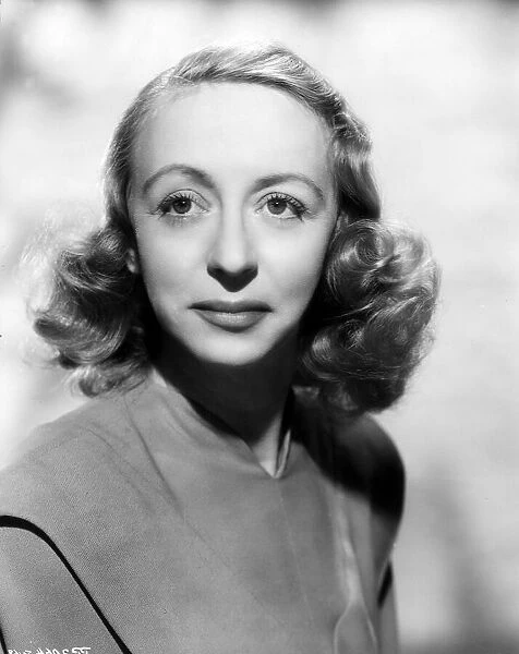 Thora Hird acrtess in her youthfull days