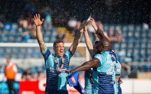 <b class=qtipBold><figcaption>Adam El-Abd celebrates promotion</figcaption></b><br>05/05/18<br><em>© PRiME Media Images Limited</em> Adam El-Abd celebrates promotion